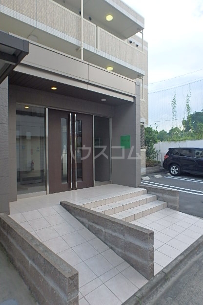 20/27 エントランス