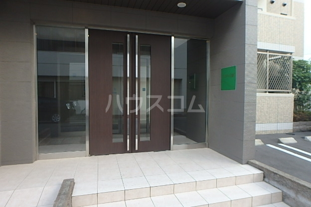 21/28 エントランス