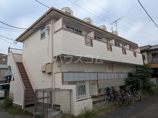 18/26 エントランス