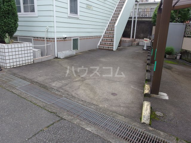 28/30 駐車場