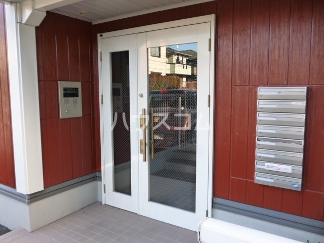 17/26 エントランス