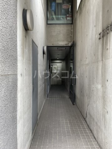 20/29 エントランス