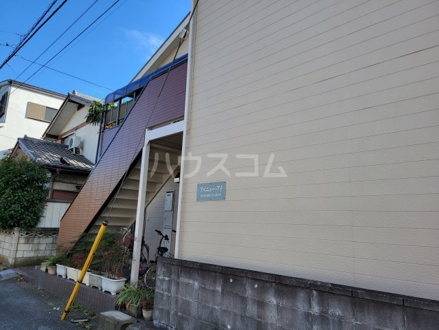 17/27 エントランス