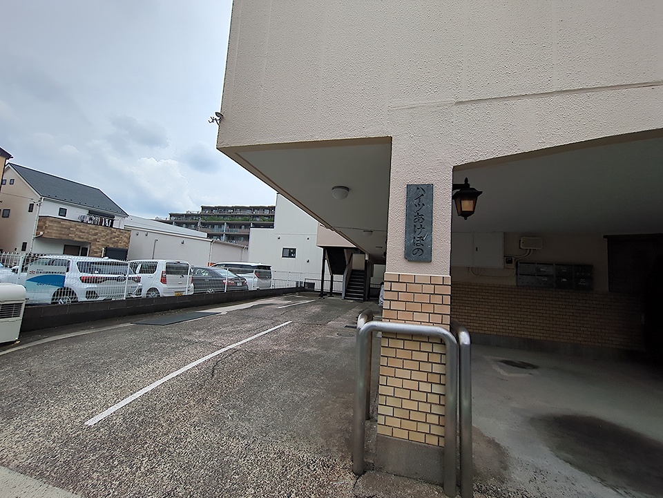 2/4 エントランス
