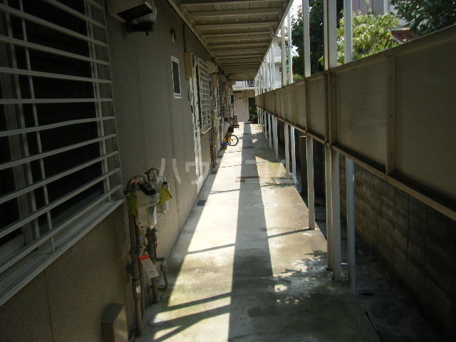 19/27 エントランス