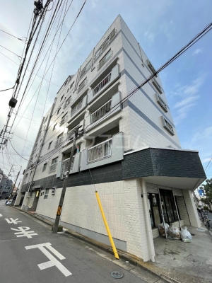 17/23 エントランス