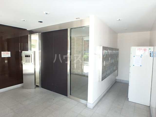 21/27 エントランス