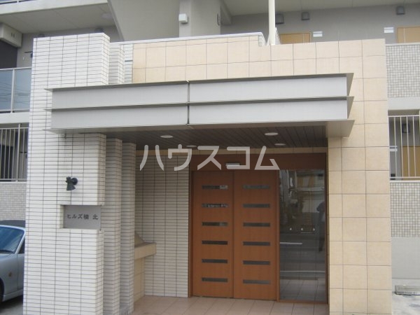 23/30 エントランス