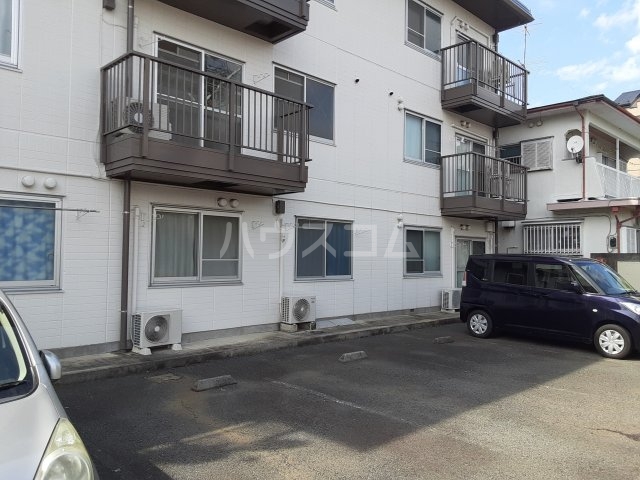 28/30 駐車場