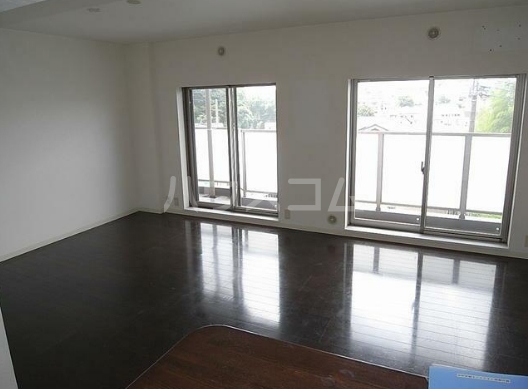 13/22 バルコニー