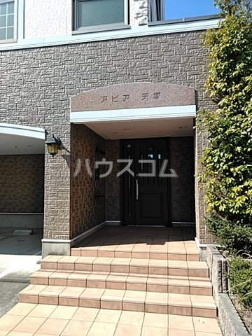 28/30 エントランス