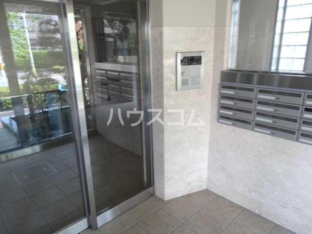 22/30 エントランス
