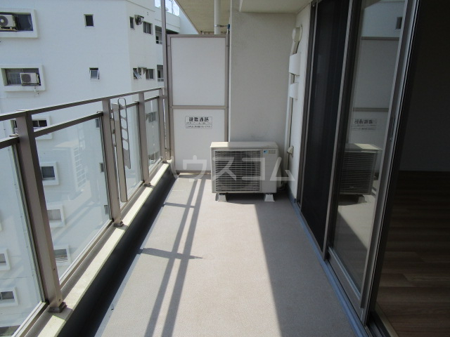 18/27 バルコニー