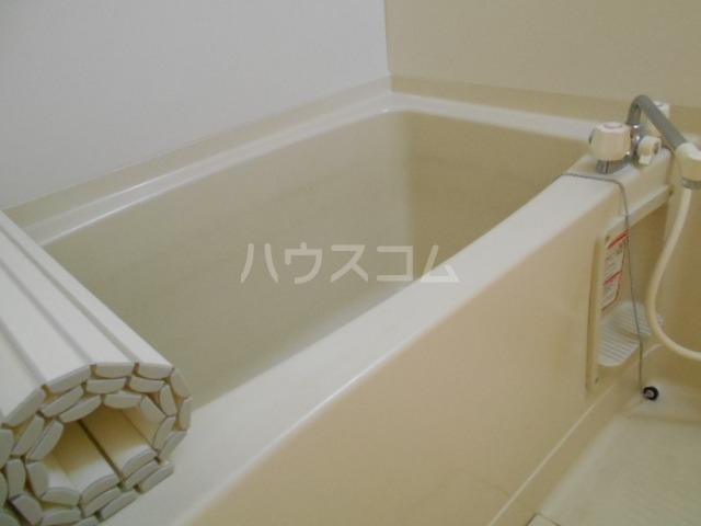 13/28 浴室