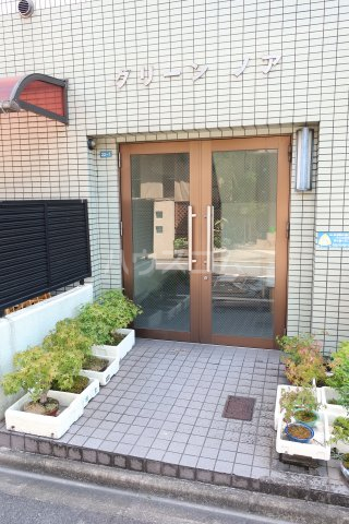 21/27 エントランス