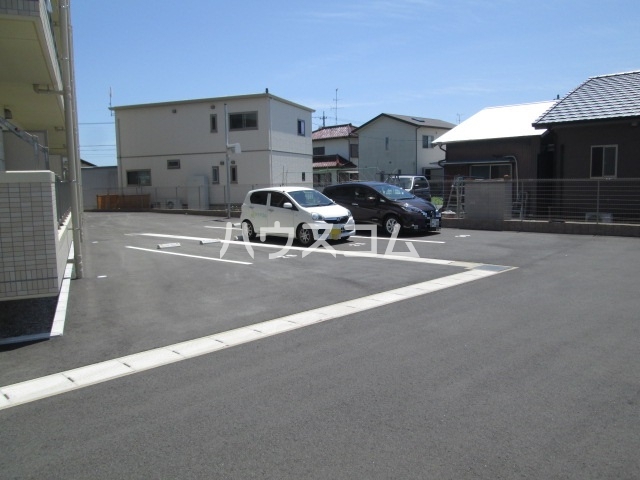 26/30 駐車場