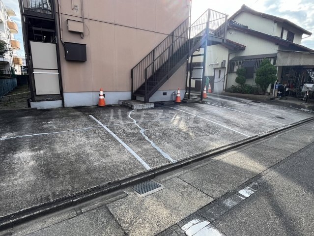 22/29 駐車場