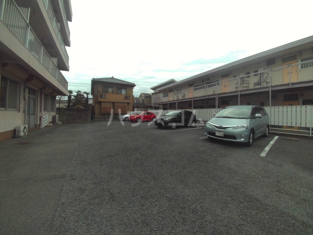 19/26 駐車場