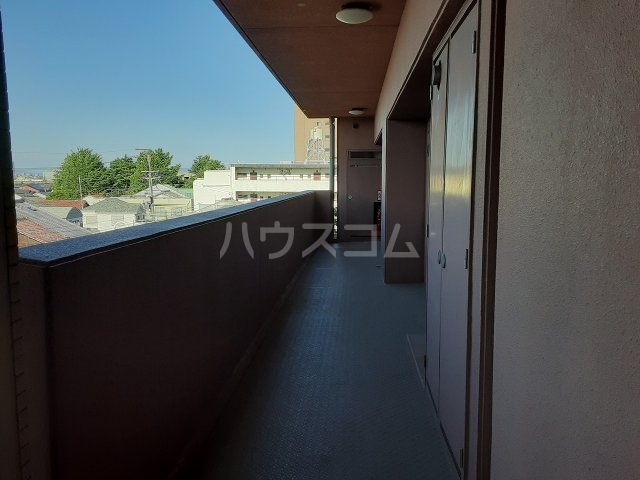 3/5 エントランス
