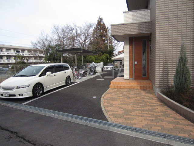 4/13 駐車場