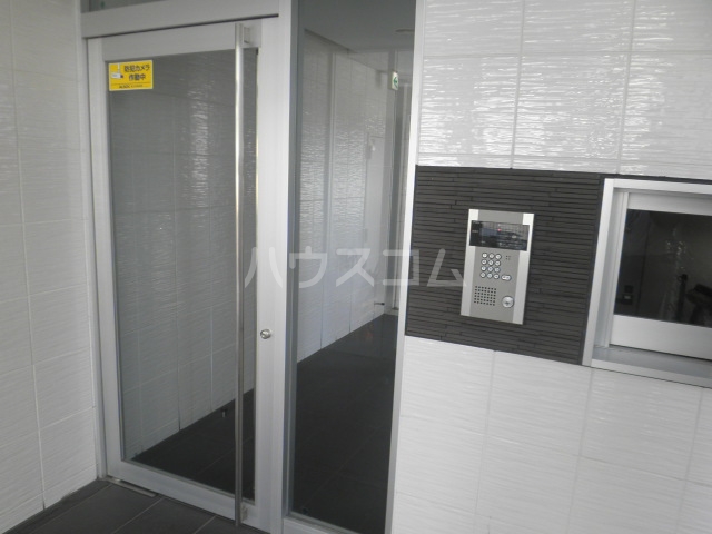 17/27 エントランス