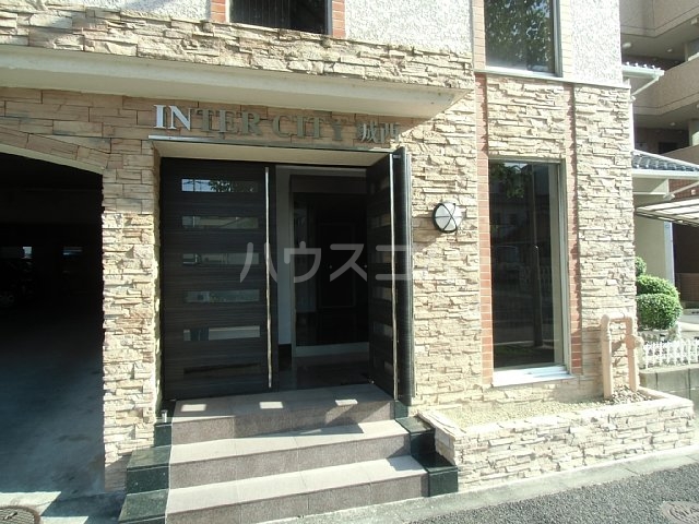 19/28 エントランス