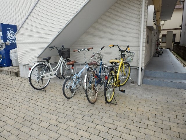 21/25 エントランス