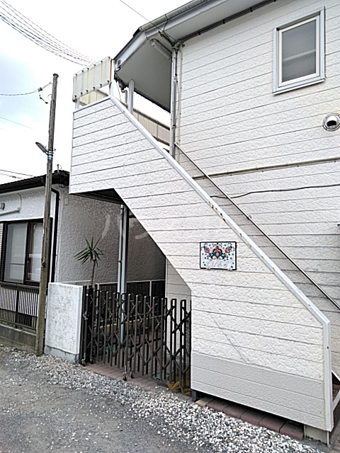 18/28 エントランス