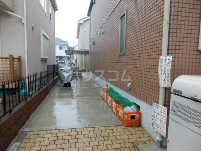 23/29 エントランス