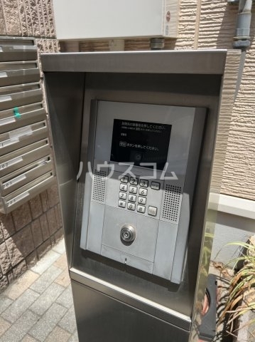 16/26 エントランス