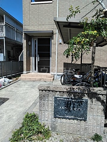 3/4 エントランス