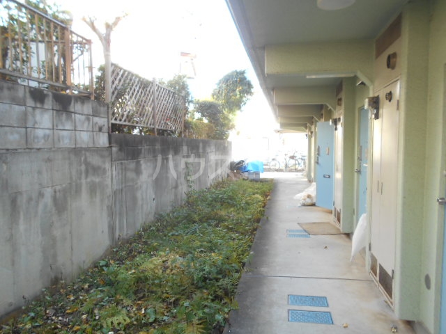 16/27 エントランス