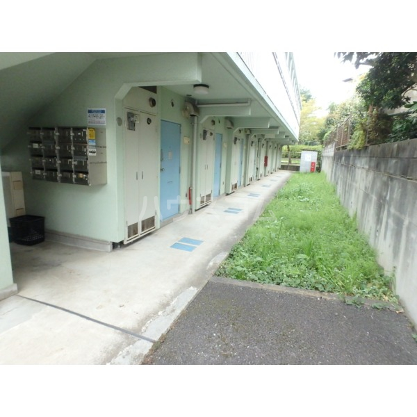 21/30 エントランス