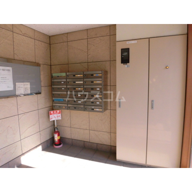 21/29 エントランス