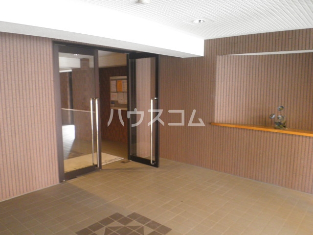 17/27 エントランス