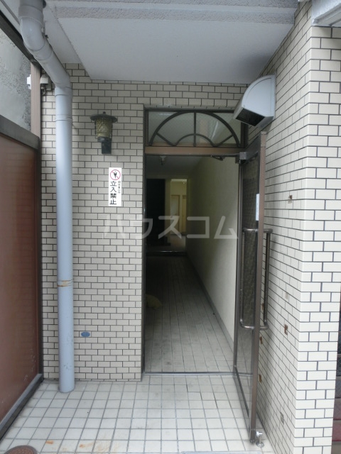 2/3 エントランス