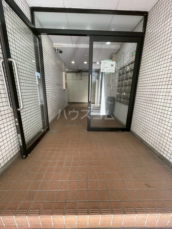 17/18 エントランス