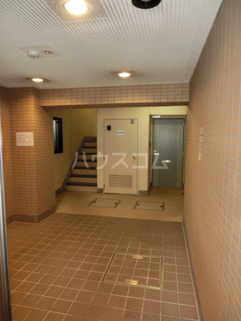 14/22 エントランス