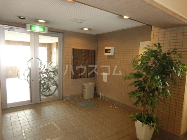 14/22 エントランス