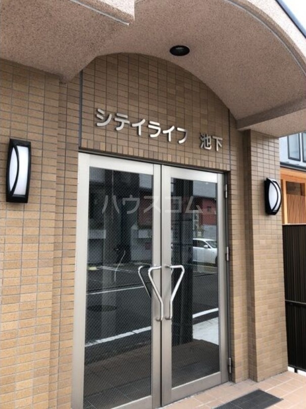 15/22 エントランス