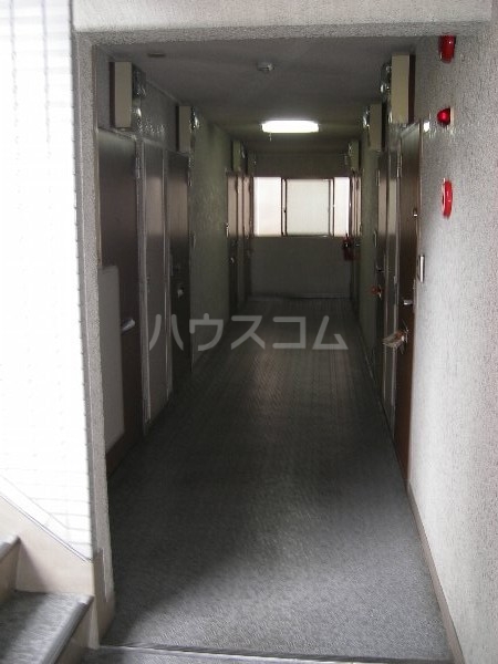 21/29 エントランス