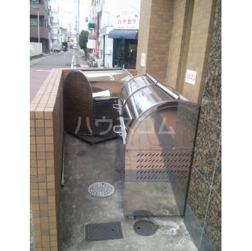 22/26 駐車場