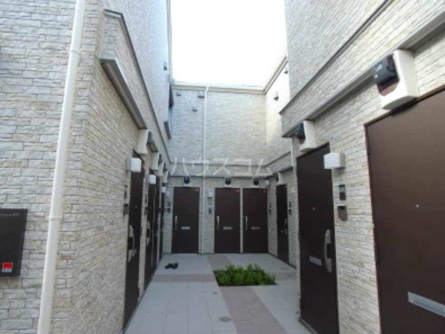 14/23 エントランス