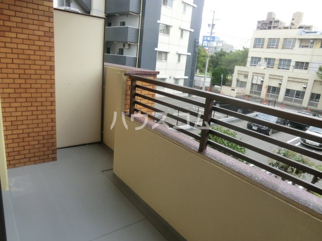 18/28 バルコニー