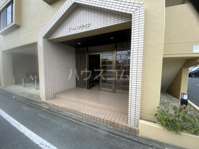22/29 エントランス