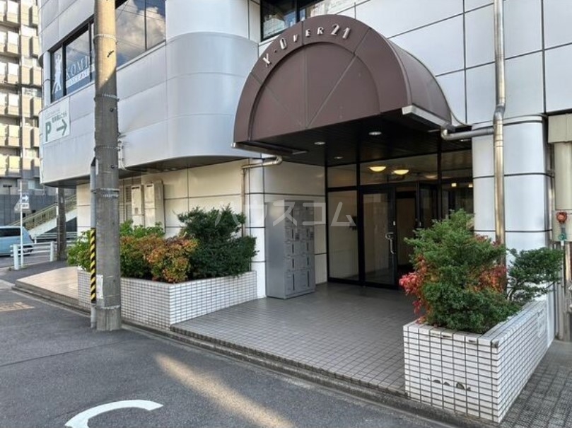 20/28 エントランス