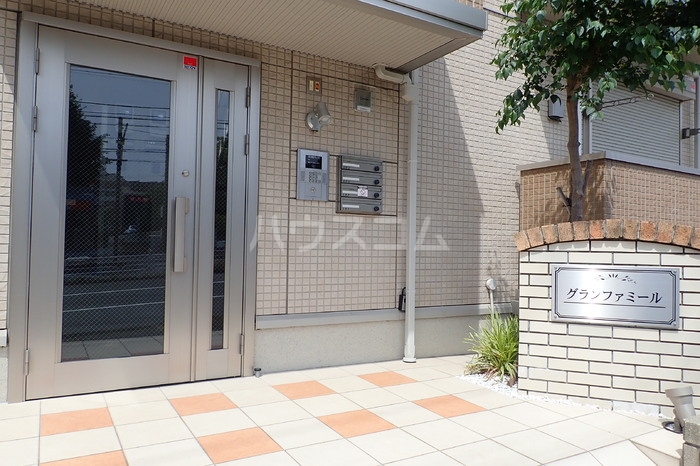 22/30 エントランス