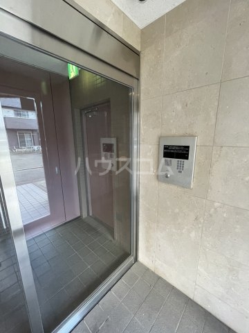 3/8 エントランス