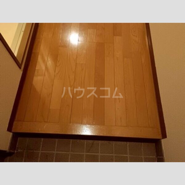 13/28 玄関