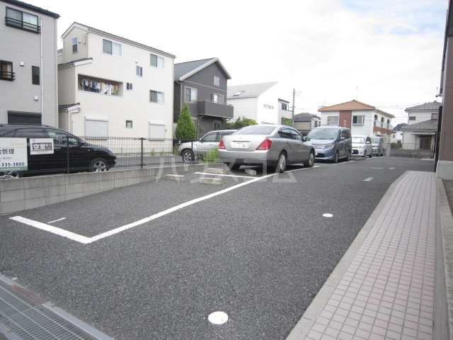20/29 駐車場